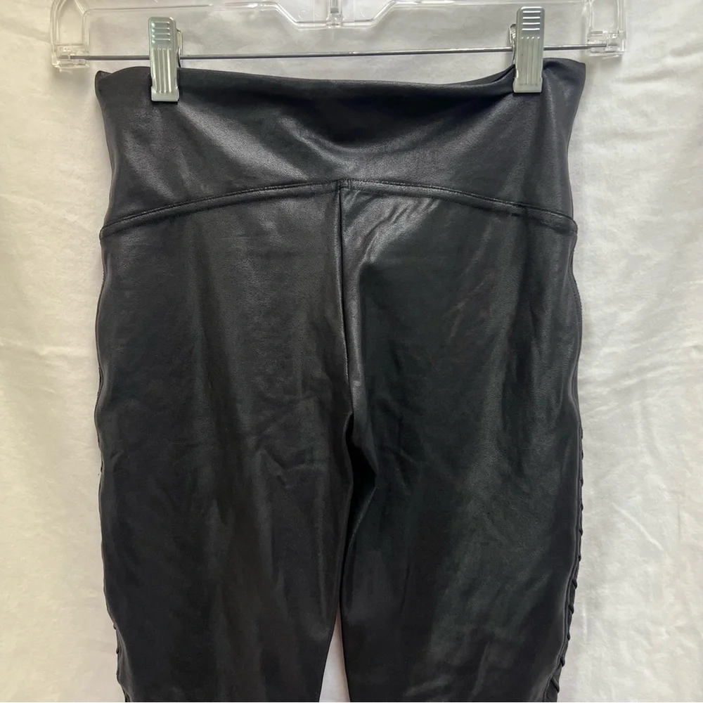 SPANX black faux leather leggings with stripe detail. - Picture 6 of 11